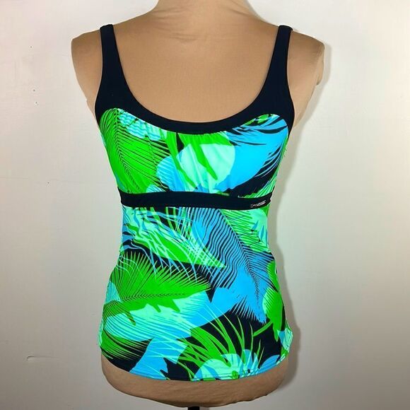 ZeroXposur swimsuit top size 6. Floral tankini - Picture 1 of 9